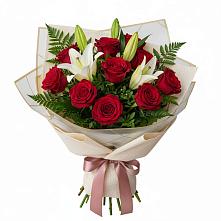 Букет цветов из:  Лилии и Розы в Тетюшах