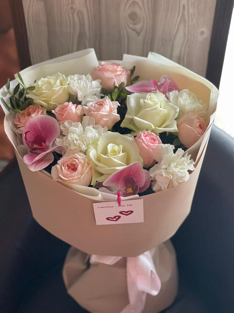 Букет цветов из: Орхидеи, Розы и Гвоздики в Тетюшах