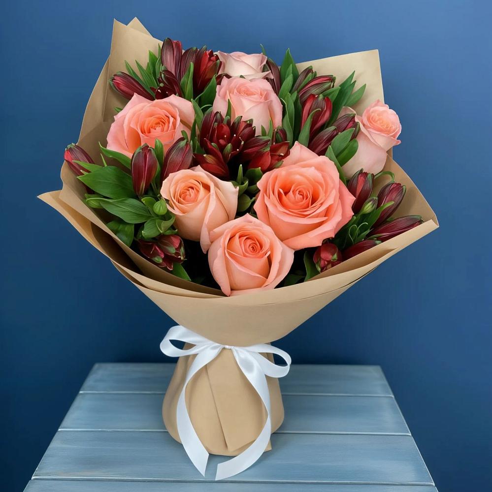 Букет цветов из: Розы и Альстромерии в Тетюшах