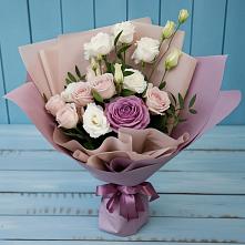 Букет цветов из:  Розы и Лизиантусы в Тетюшах