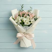 Букет цветов из:  Альстромерии в Тетюшах