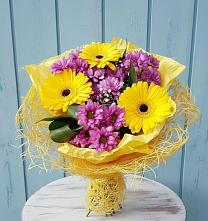 Букет цветов из:  Хризантемы и Герберы в Тетюшах