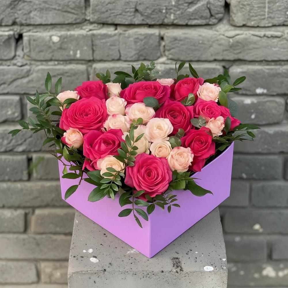Цветочная композиция из Розы в коробке в Тетюшах