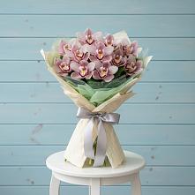 Букет цветов из:  Орхидеи и Розы в Тетюшах