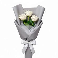 Букет 3 белые розы в Тетюшах
