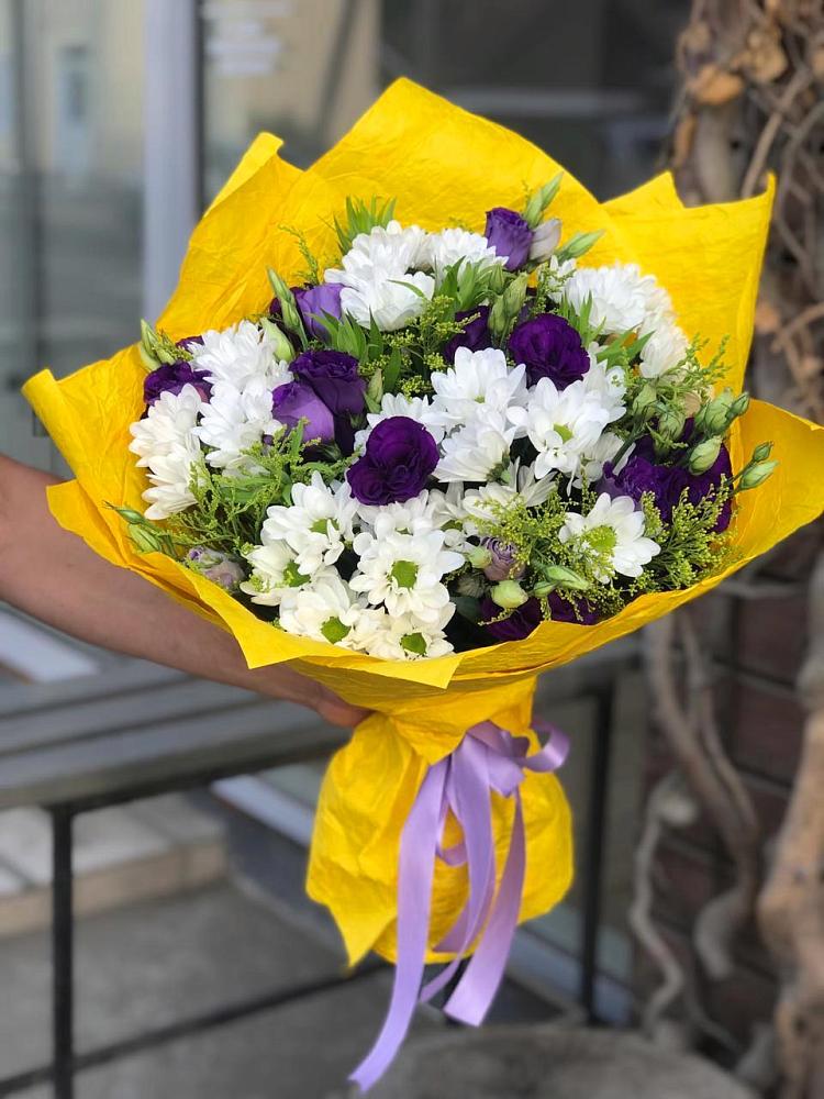 Букет цветов из: Ирисы, Хризантемы и Ромашки в Тетюшах