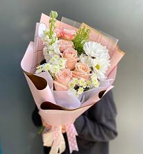 Букет цветов из:  Хризантемы и Розы в Тетюшах