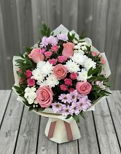 Букет цветов из:  Альстромерии, Гвоздики, Розы и Хризантемы в Тетюшах