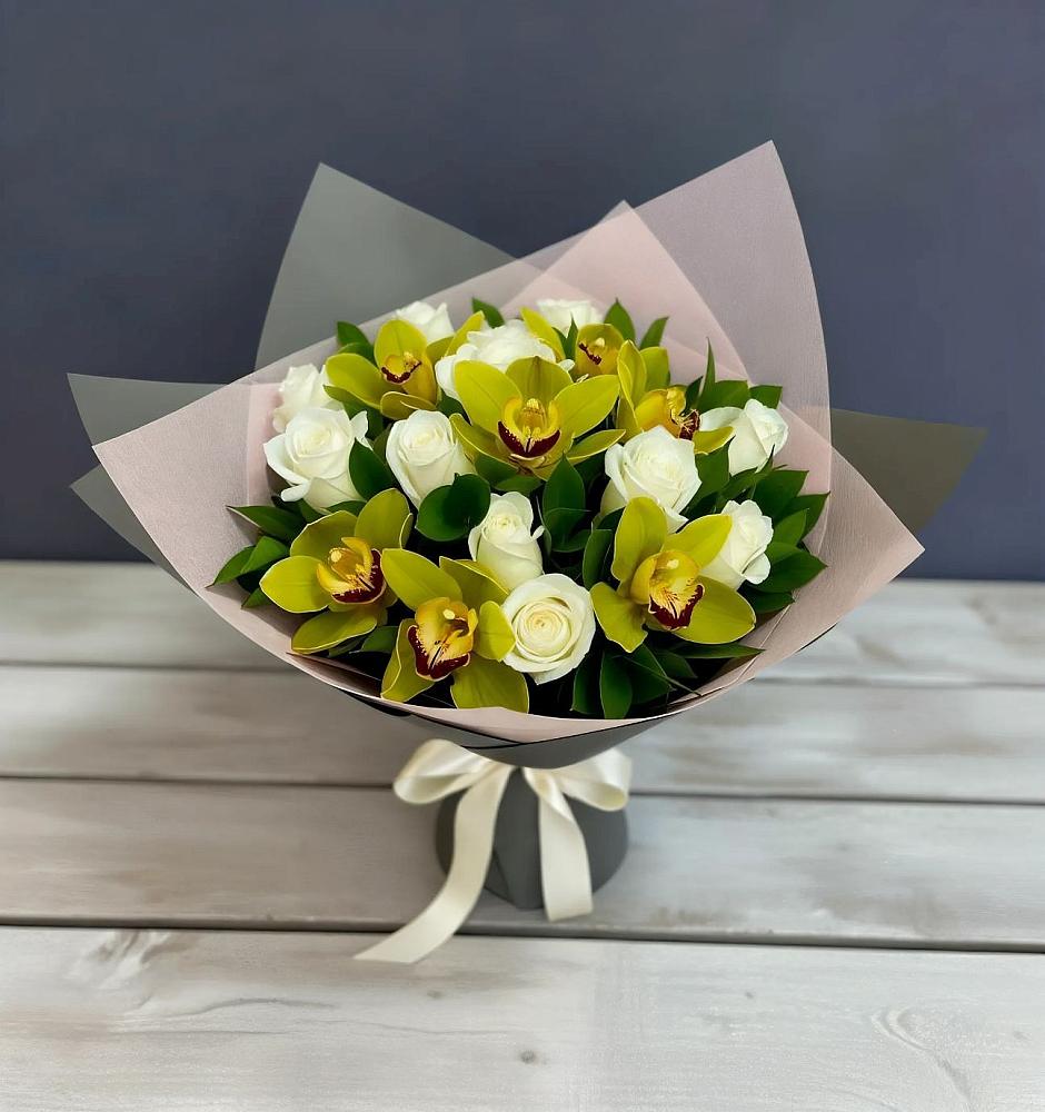 Букет цветов из: Орхидеи и Розы в Тетюшах