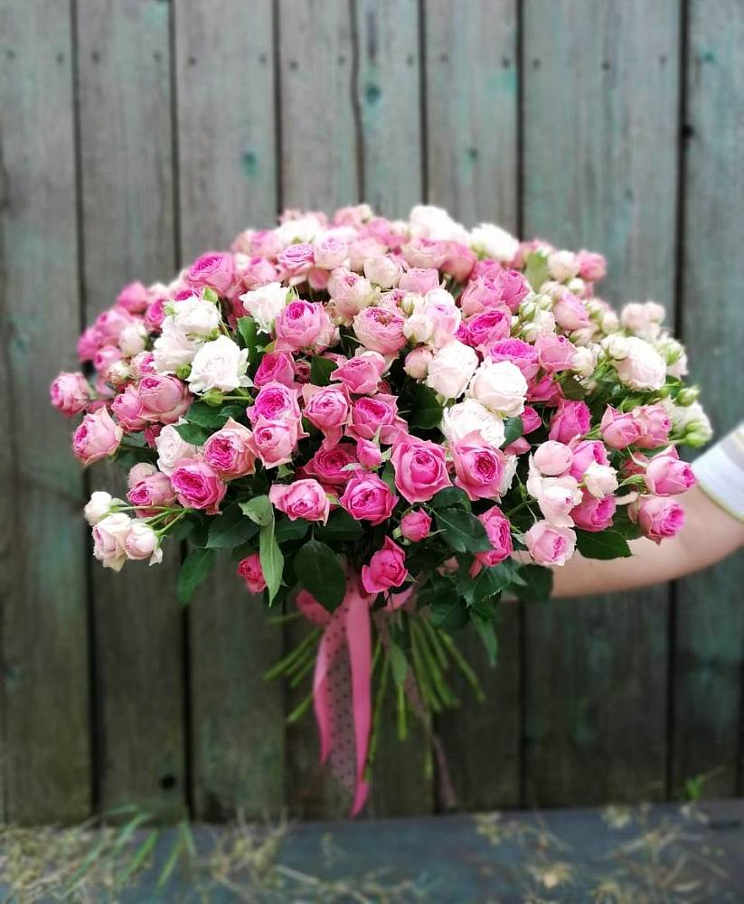 Букет Розовые кустовые розы Натали и Лав Лидия в Тетюшах