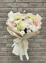 Букет цветов из:  Гвоздики, Розы, Лизиантусы и Хризантемы в Тетюшах