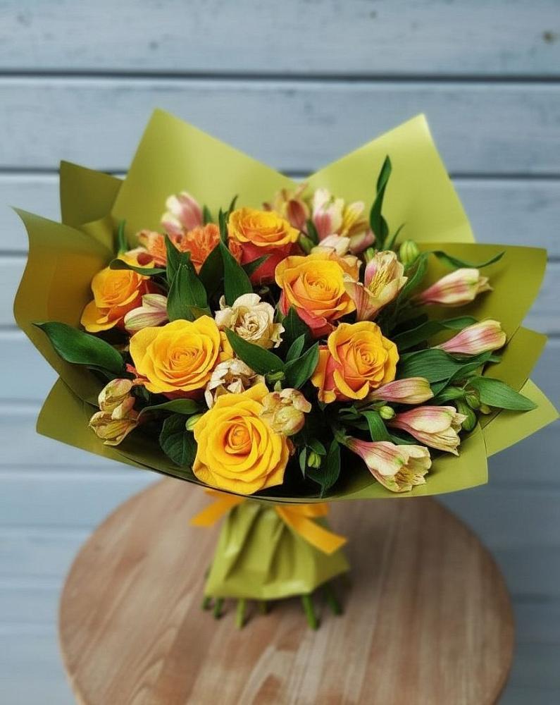 Букет цветов из: Альстромерии и Розы в Тетюшах