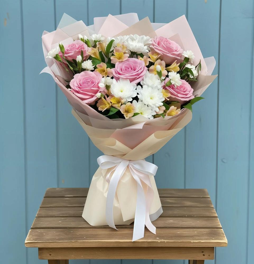 Букет цветов из: Гвоздики, Орхидеи и Розы в Тетюшах