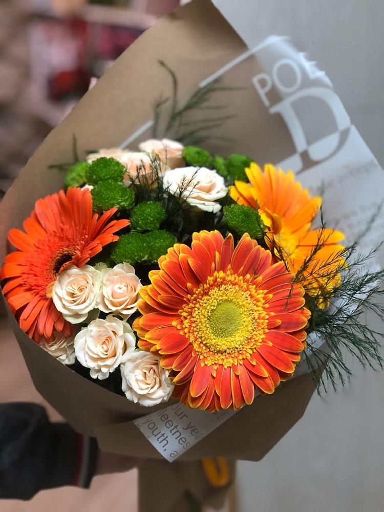 Букет цветов из: Герберы, Хризантемы и Розы в Тетюшах