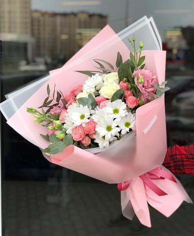 Букет цветов из: Розы, Лизиантусы и Хризантемы в Тетюшах